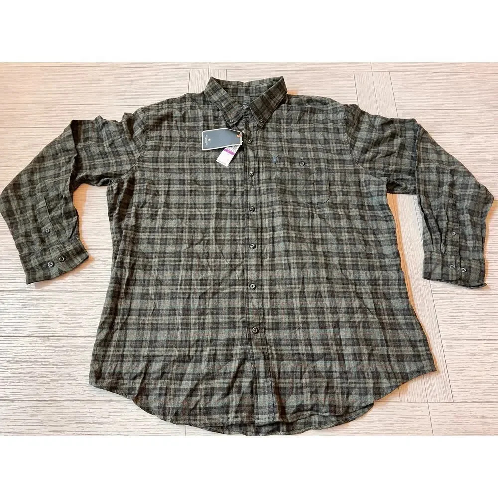 NWT G.H. Bass & Co men's plaid button down shirt. Cotton/poly blend. Army green